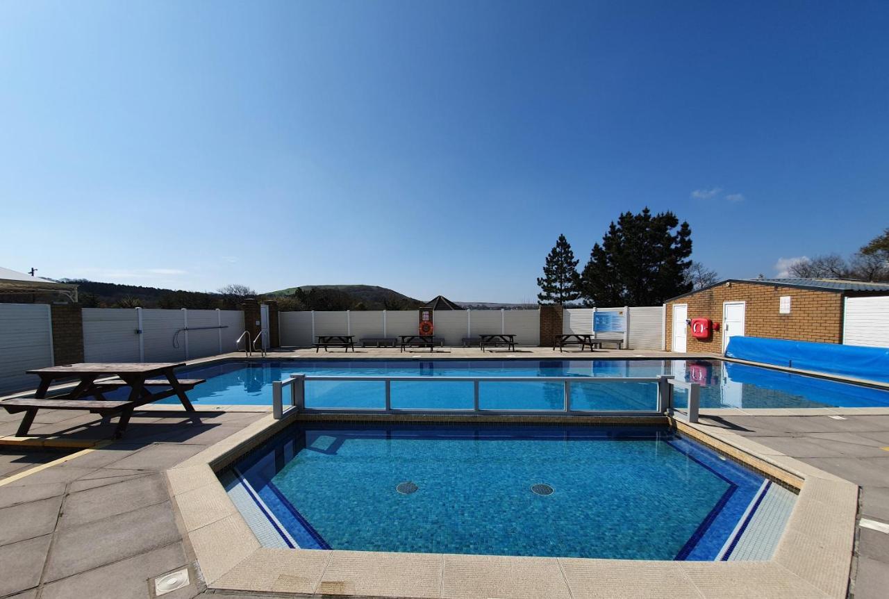 Llanrhidian Holiday Park Llanmorlais エクステリア 写真